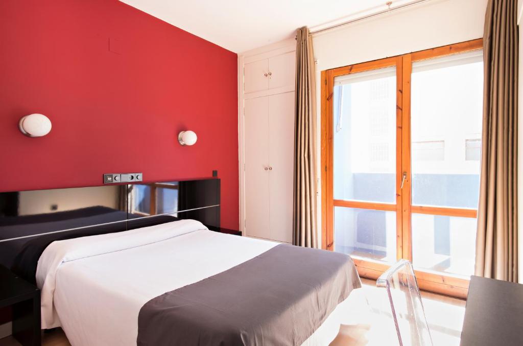 Hospedium Hostal Un Punto Chic Huesca Luaran gambar